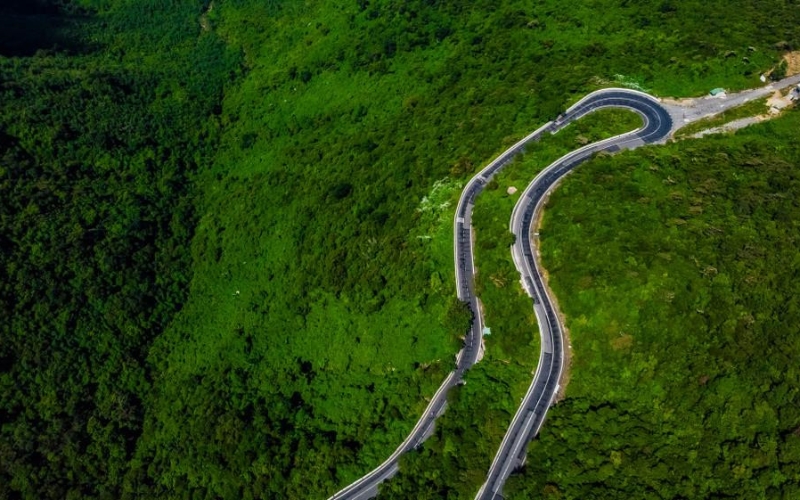 Thử thách tay lái tại góc cua chữ U