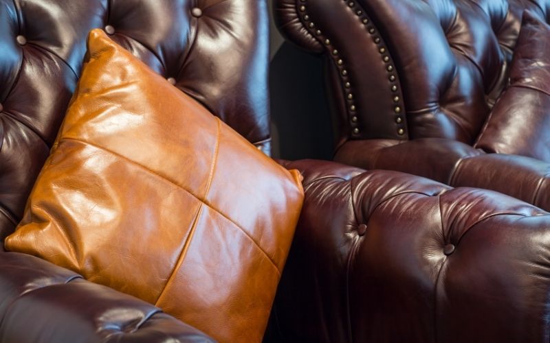 Mẹo bảo quản giúp ghế sofa da không bị nứt trở lại