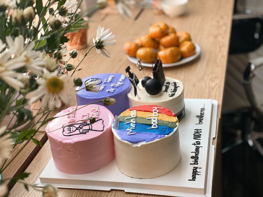 Bánh Kem 20-10 Đẹp: Trang Trí Bàn Tiệc Tại Nhà Sang Trọng Bánh Kem 20-10 Đẹp: Trang Trí Bàn Tiệc Tại Nhà Sang Trọng