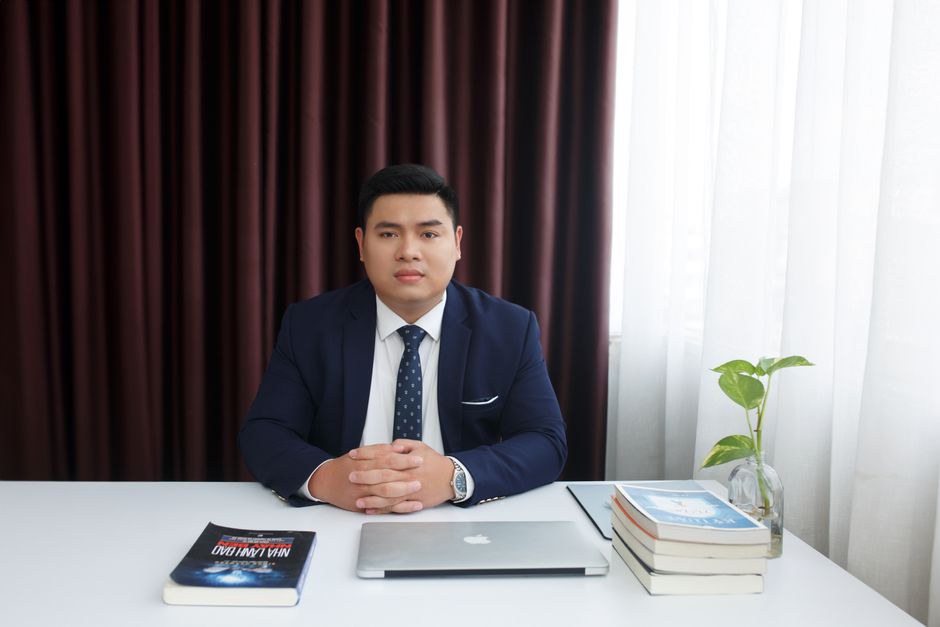 Mẫu ghế giám đốc cho văn phòng trắng: chọn sao cho hợp không gian nhà ở