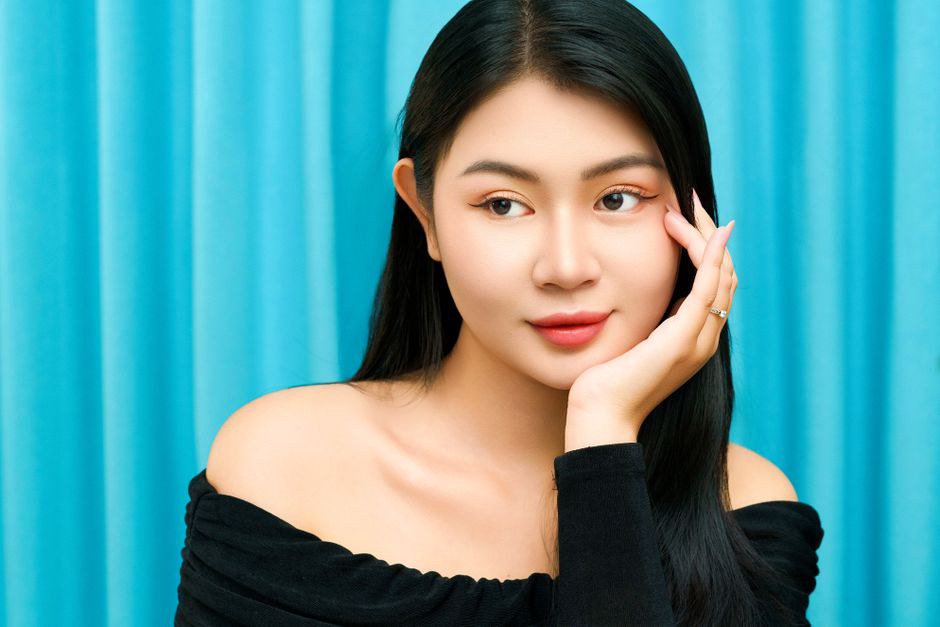 Quan sát cửa và ánh sáng trước khi mua ghế