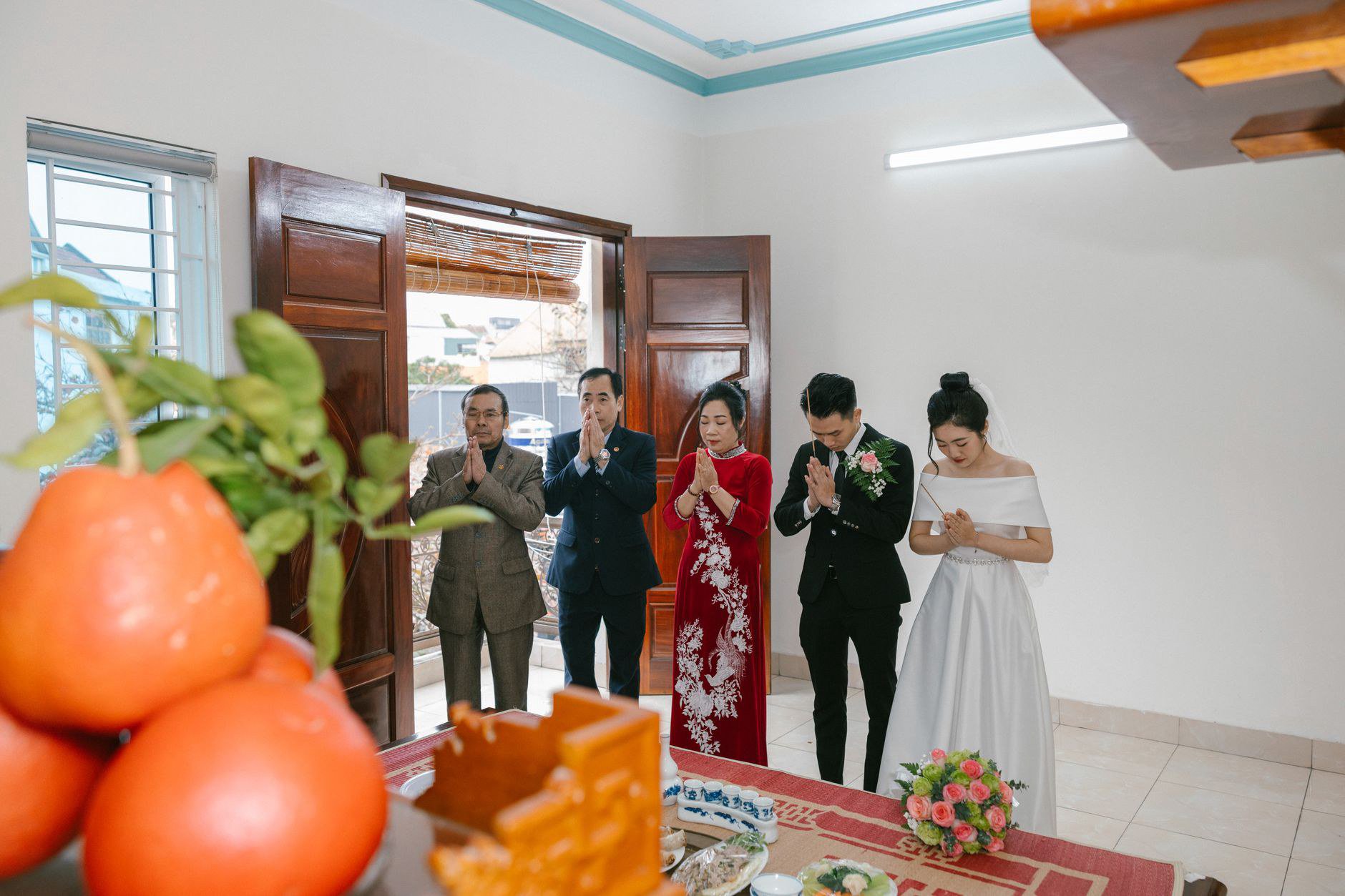 Sai lầm 3: Chọn hướng cửa theo trào lưu mà bỏ qua kết cấu nhà thực tế